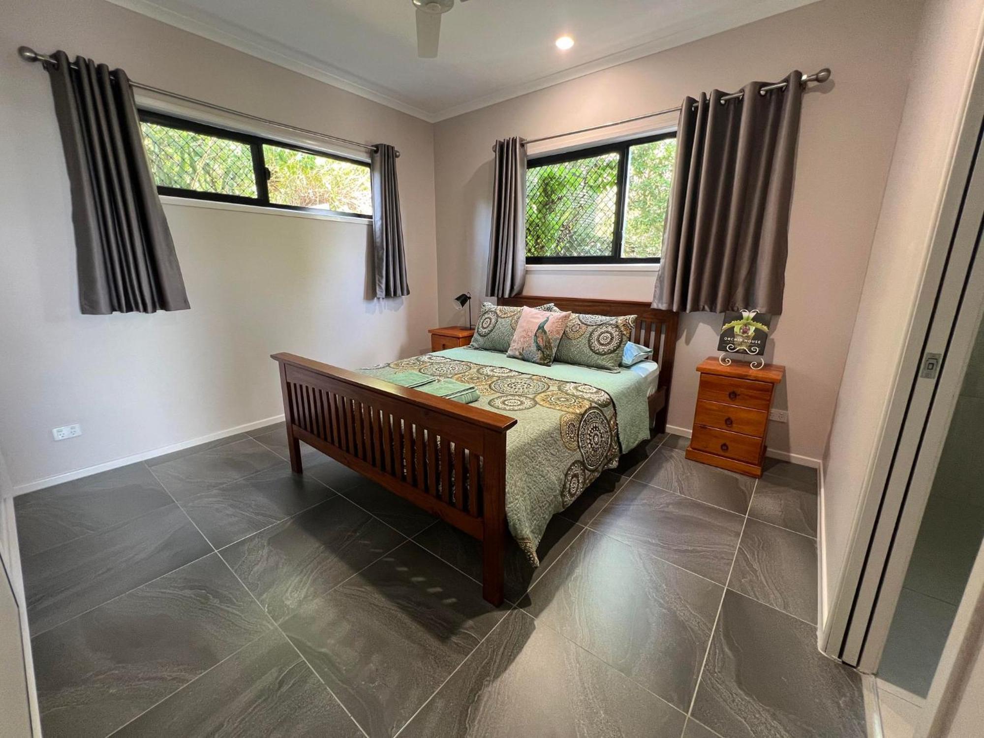 The Orchid Suite - Apartment In Cooktown Ngoại thất bức ảnh